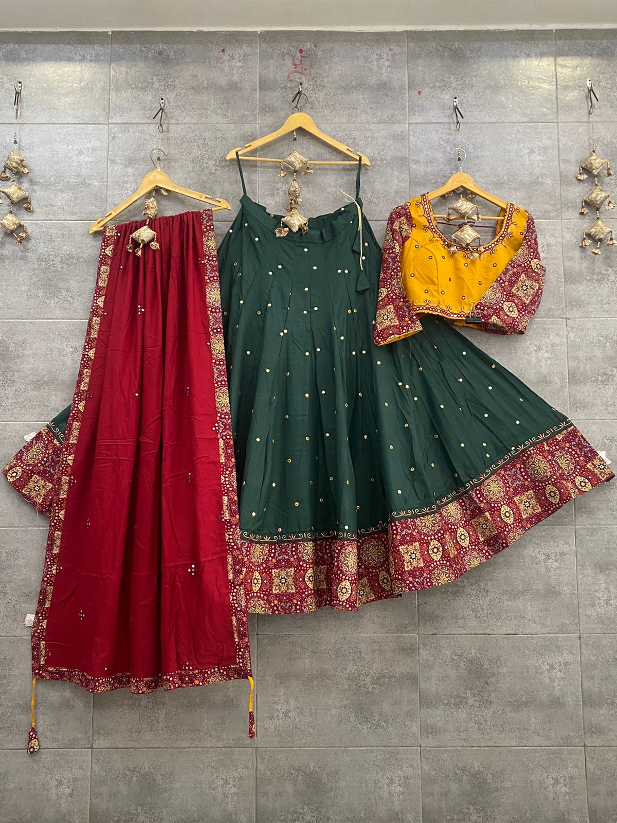 Special navratri concept 8 mtr flair chaniya choli Collections